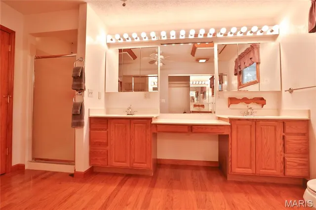 $500,000 | 76 Furness Lane, Hillsboro, IL 62049