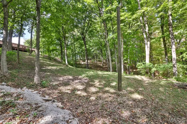 $500,000 | 76 Furness Lane, Hillsboro, IL 62049