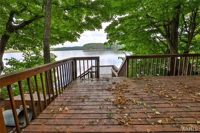 $500,000 | 76 Furness Lane, Hillsboro, IL 62049