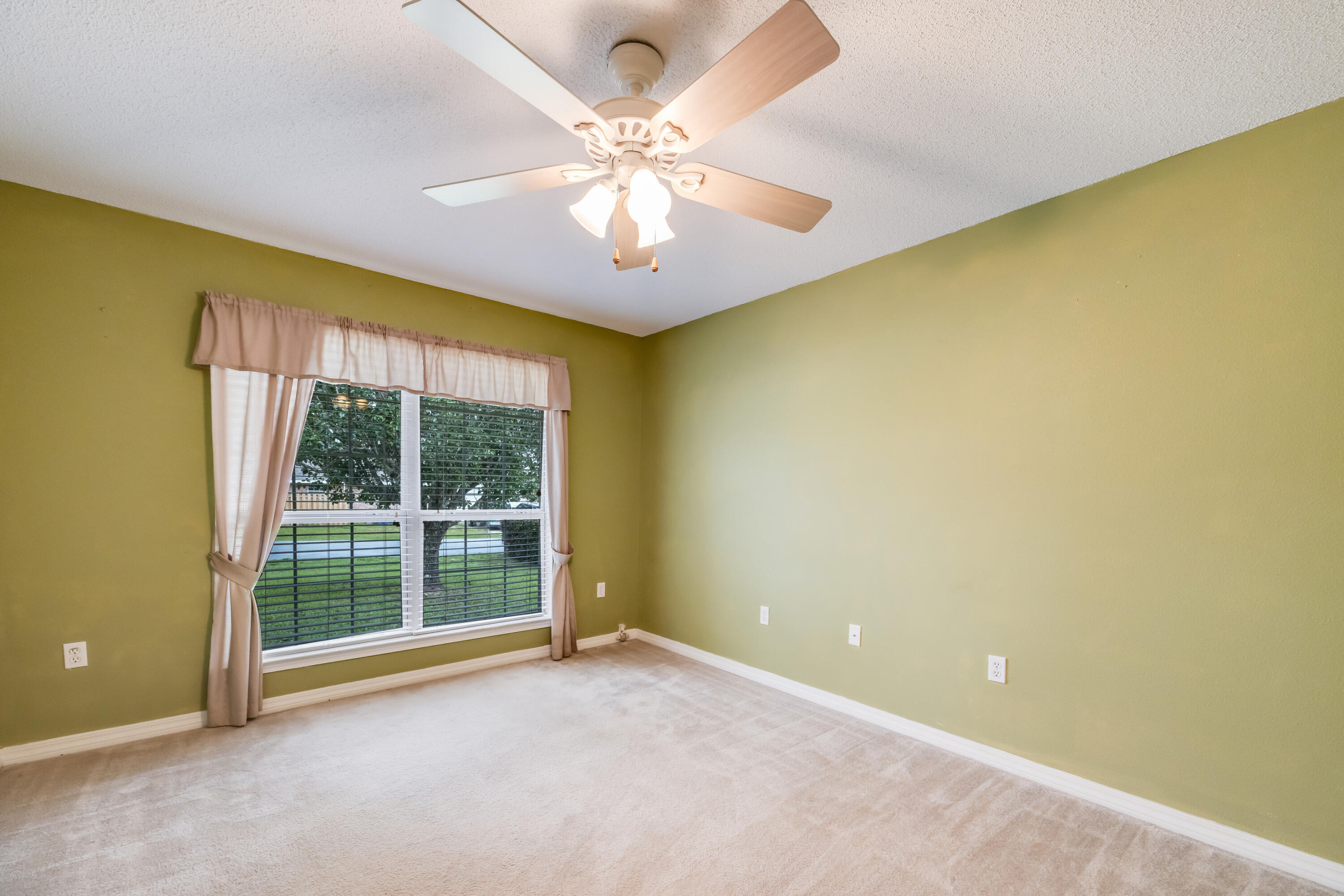 2124 Hagood Loop Crestview, FL 32536 - Photo 10 of 56 IMG_0602