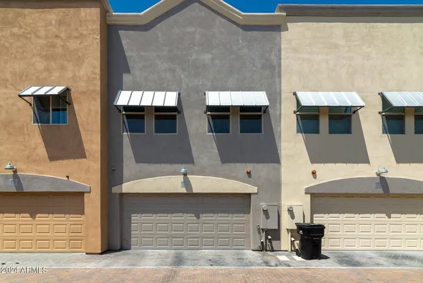 $2,295 | 1406 West Main Street, Unit 104, Mesa, AZ 85201