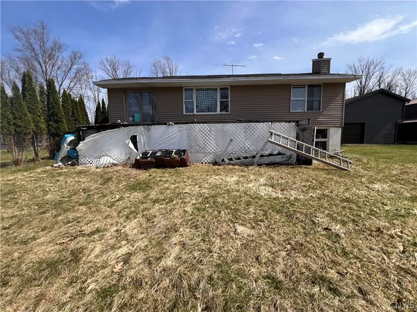 $139,900 | 9423 Ramsey Drive, Bridgeport, NY 13030