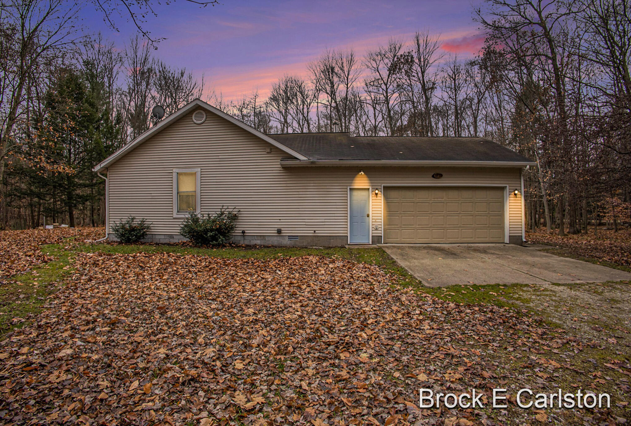 1977 East Michillinda Road Twin Lake, MI 49457 - Photo 4 of 35 QJ1A0206.jpg -Twilight