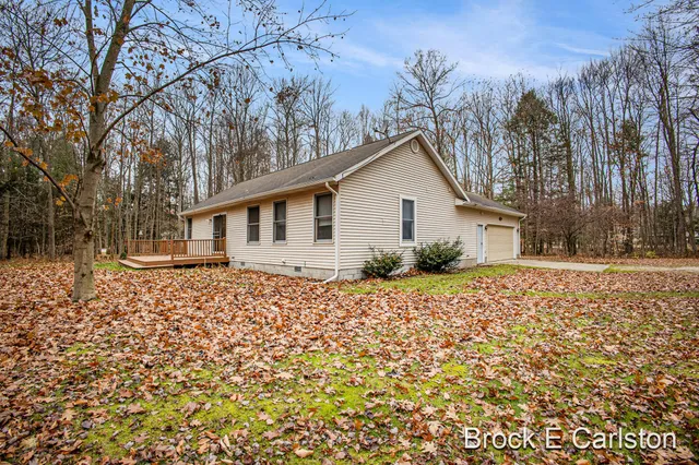 $339,900 | 1977 East Michillinda Road, Twin Lake, MI 49457