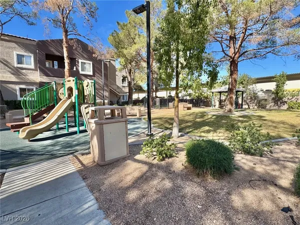 $1,495 | 5250 South Rainbow Boulevard, Unit 2137, Las Vegas, NV 89118