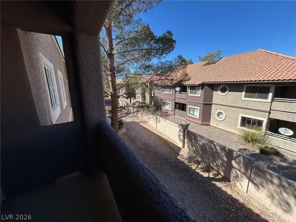 $1,495 | 5250 South Rainbow Boulevard, Unit 2137, Las Vegas, NV 89118