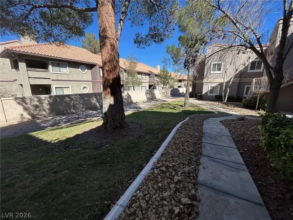 $1,495 | 5250 South Rainbow Boulevard, Unit 2137, Las Vegas, NV 89118