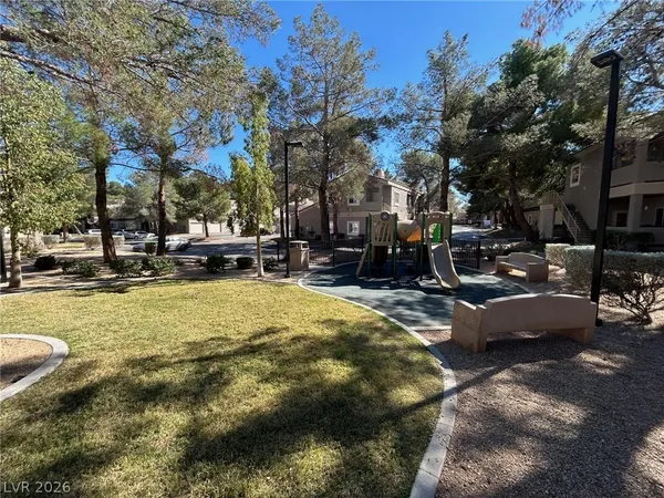 $1,495 | 5250 South Rainbow Boulevard, Unit 2137, Las Vegas, NV 89118