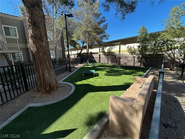 $1,495 | 5250 South Rainbow Boulevard, Unit 2137, Las Vegas, NV 89118