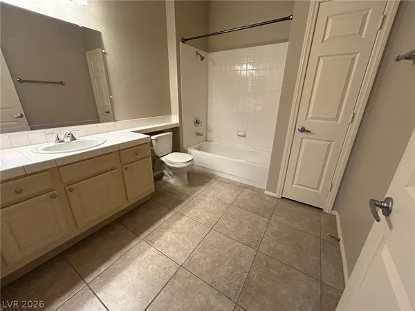 $1,495 | 5250 South Rainbow Boulevard, Unit 2137, Las Vegas, NV 89118