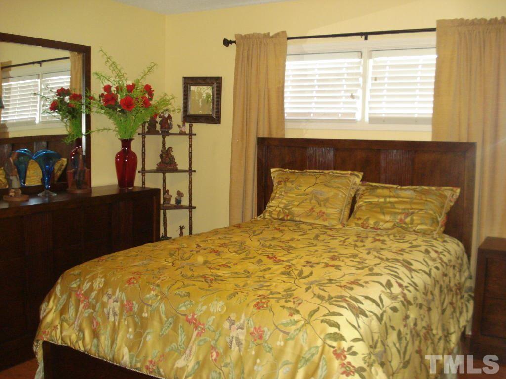 494 Hobson Road Dunn, NC 28334 - Photo 12 of 25