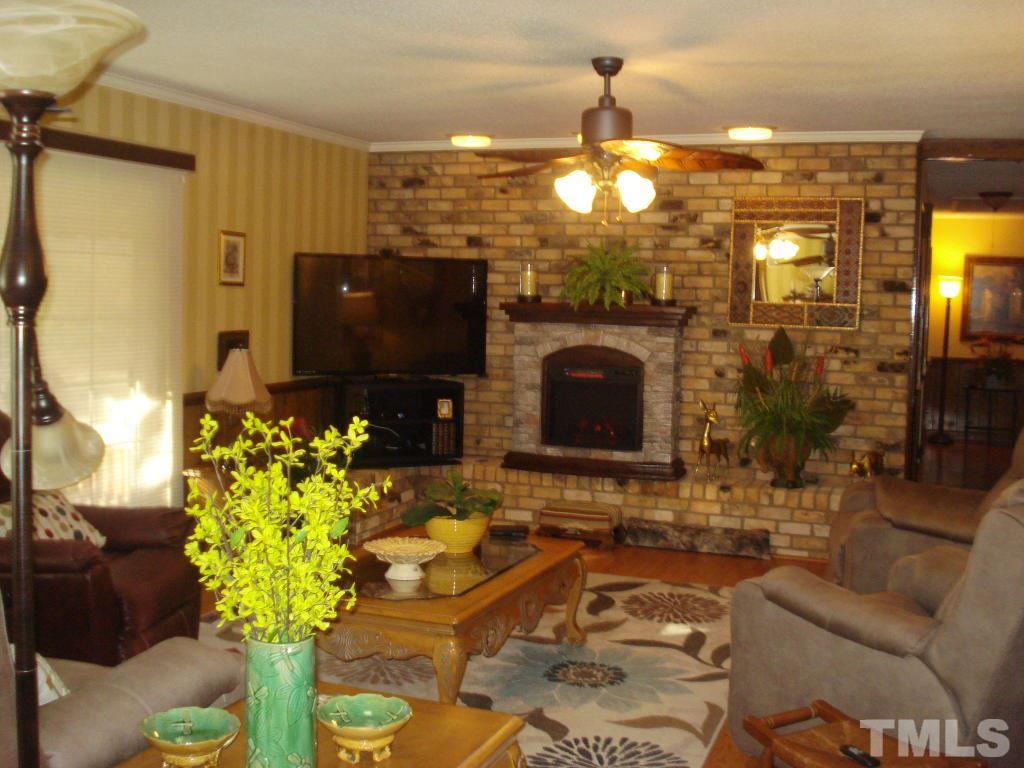 494 Hobson Road Dunn, NC 28334 - Photo 3 of 25