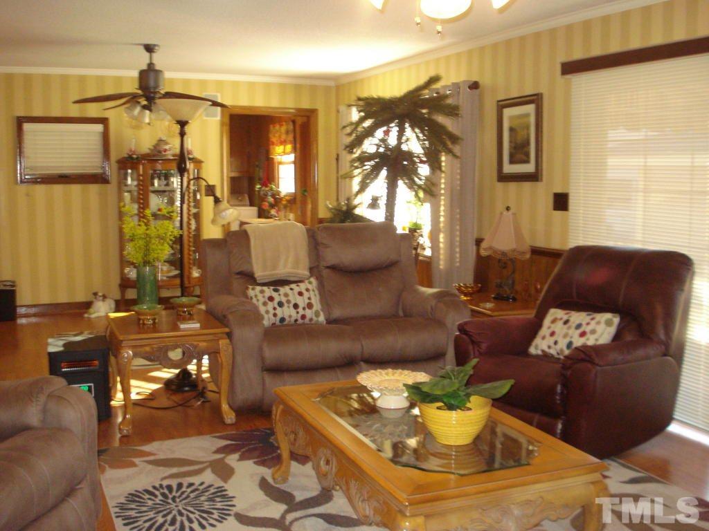 494 Hobson Road Dunn, NC 28334 - Photo 4 of 25