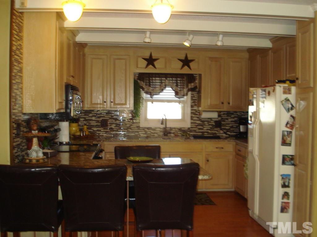 494 Hobson Road Dunn, NC 28334 - Photo 5 of 25