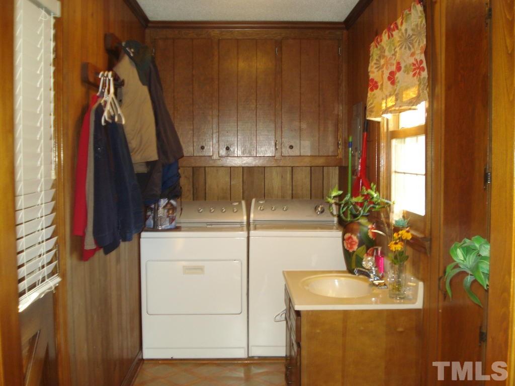 494 Hobson Road Dunn, NC 28334 - Photo 9 of 25