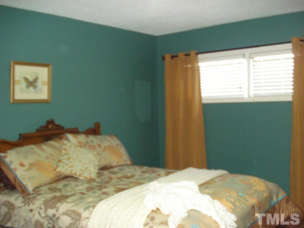 494 Hobson Road Dunn, NC 28334 - Photo 10 of 25