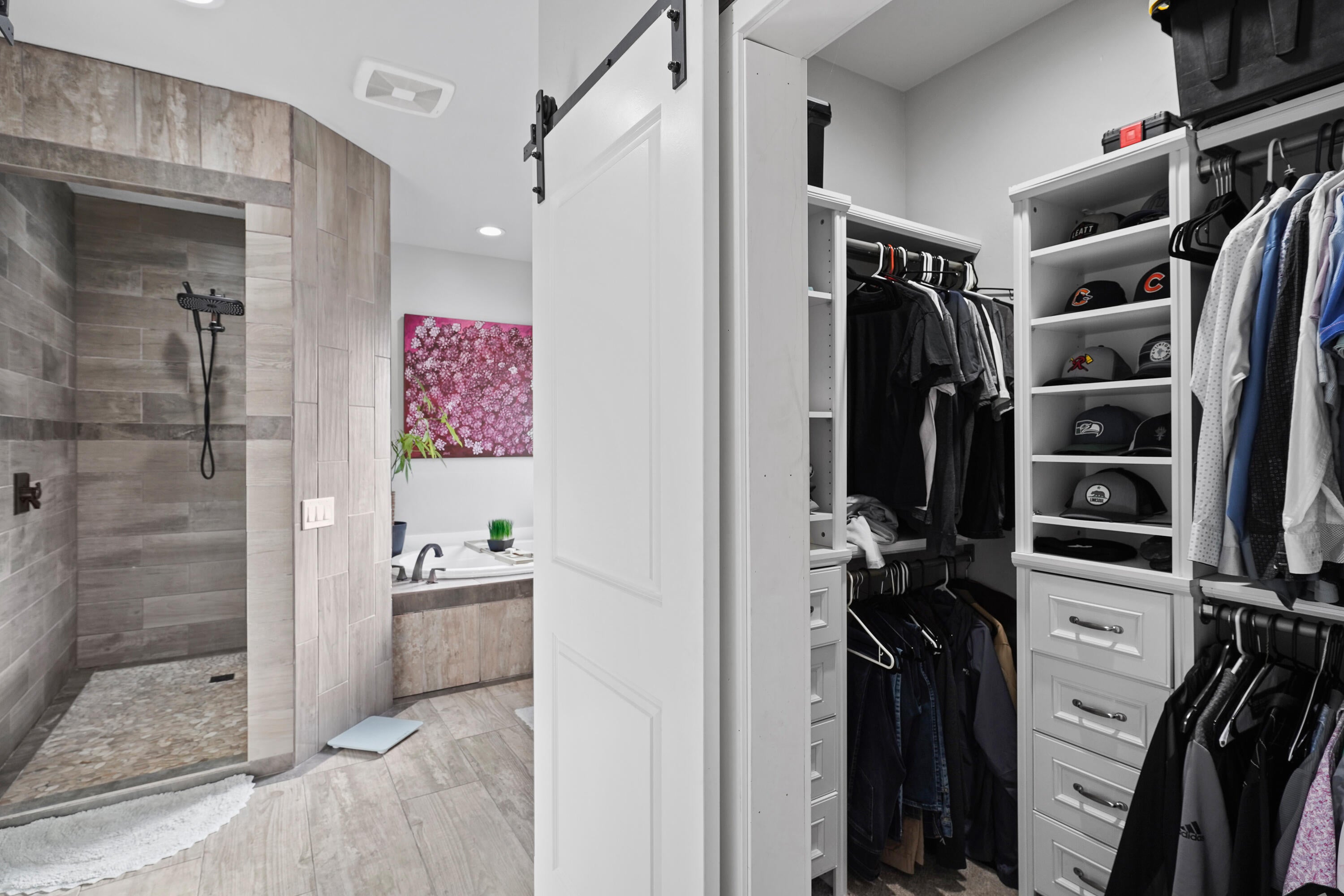 60261 Cinder Butte Road Bend, OR 97702 - Photo 21 of 46 His and Her's Closets