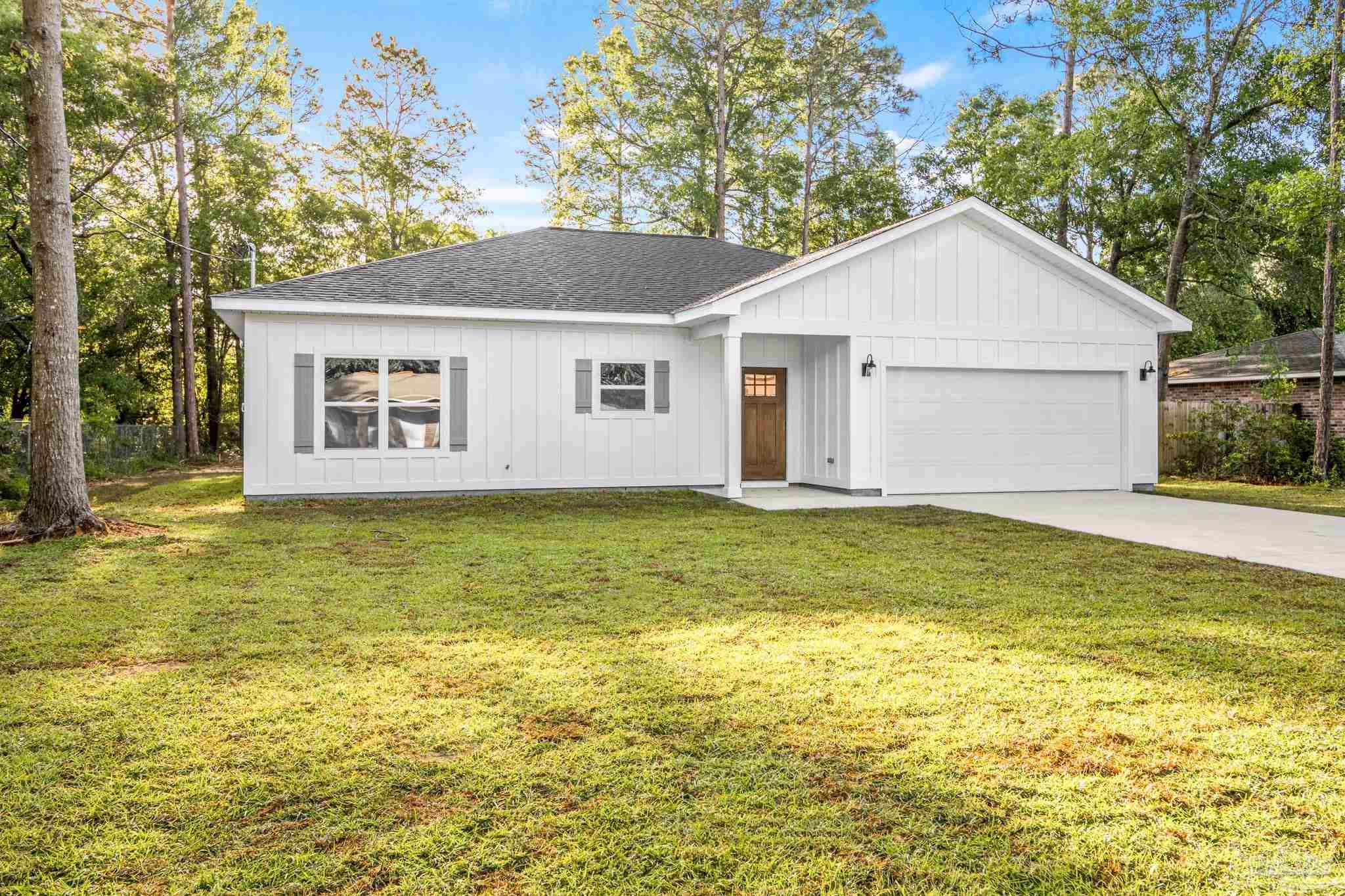 5704 Meadow Road Milton, FL 32583 - Photo 2 of 41 Gallery Image 2