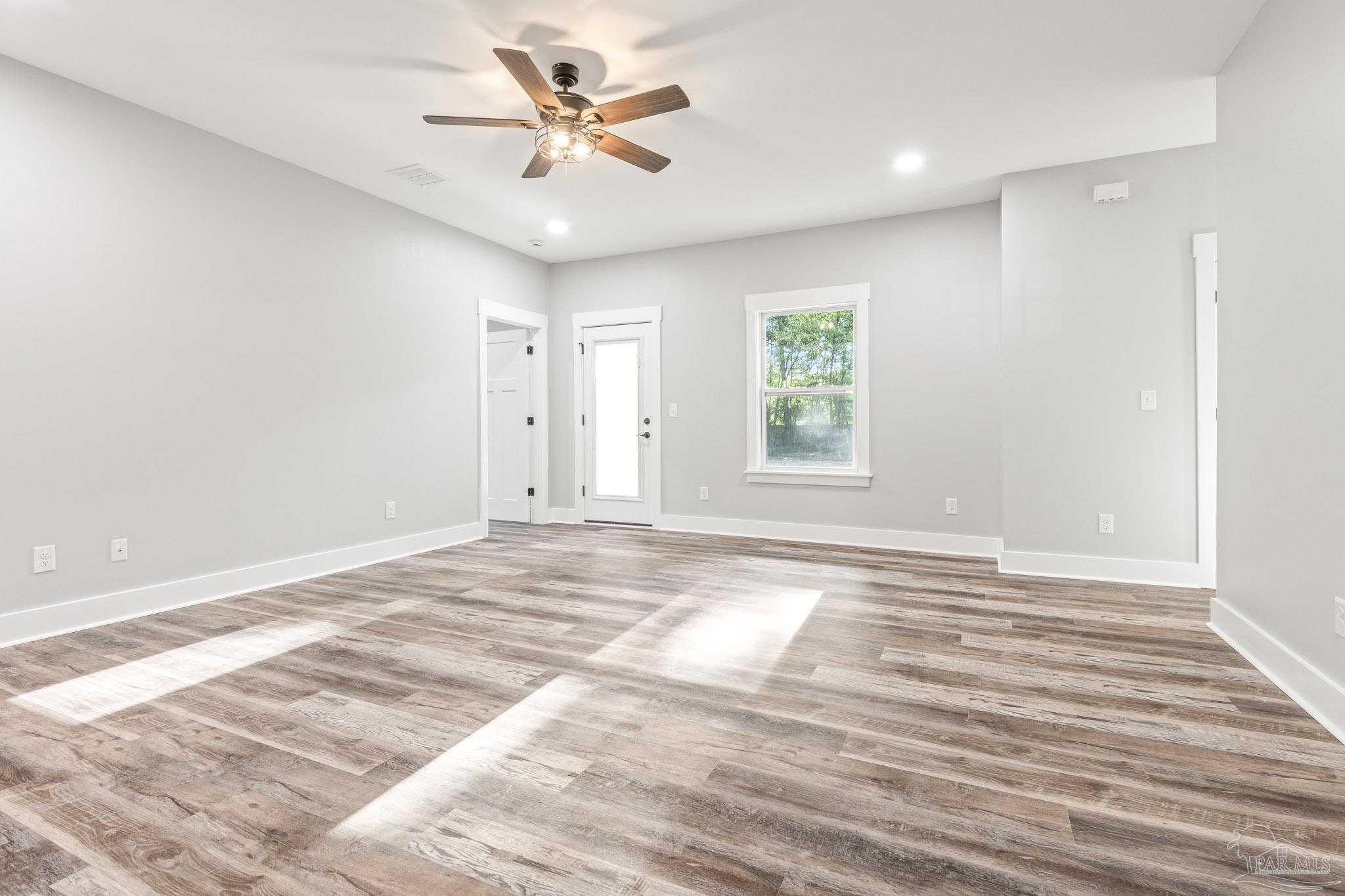5704 Meadow Road Milton, FL 32583 - Photo 6 of 41 Gallery Image 6