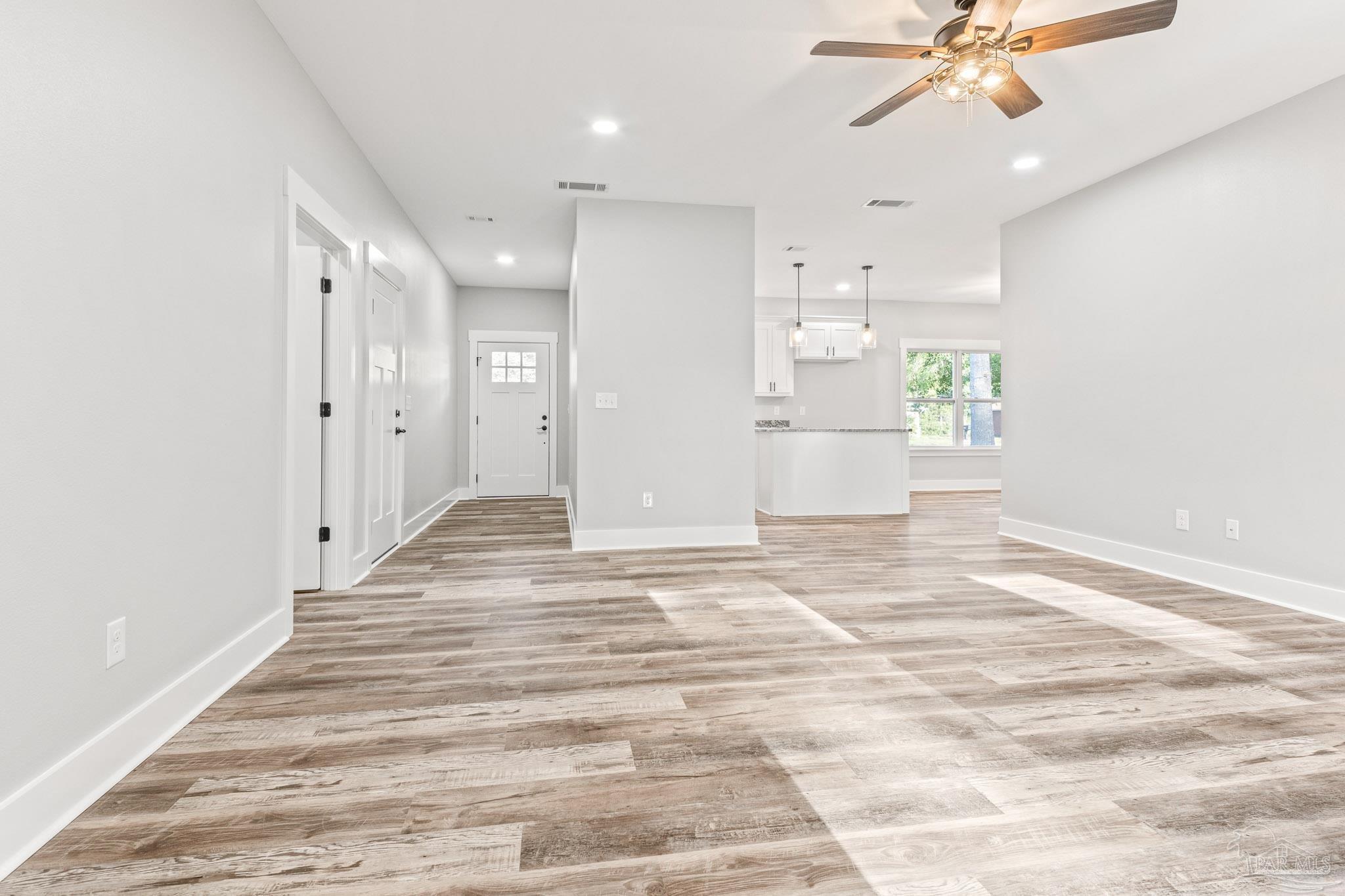 5704 Meadow Road Milton, FL 32583 - Photo 8 of 41 Gallery Image 8