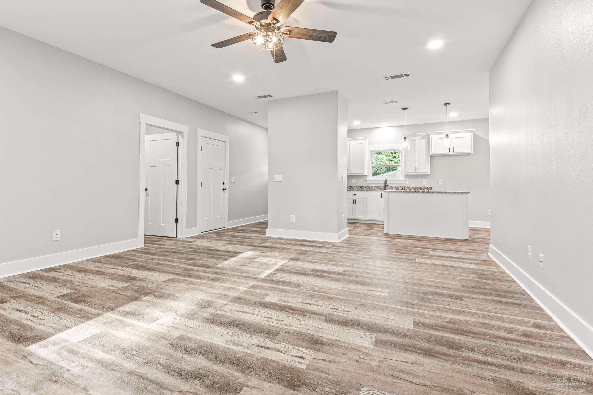 5704 Meadow Road Milton, FL 32583 - Photo 9 of 41 Gallery Image 9