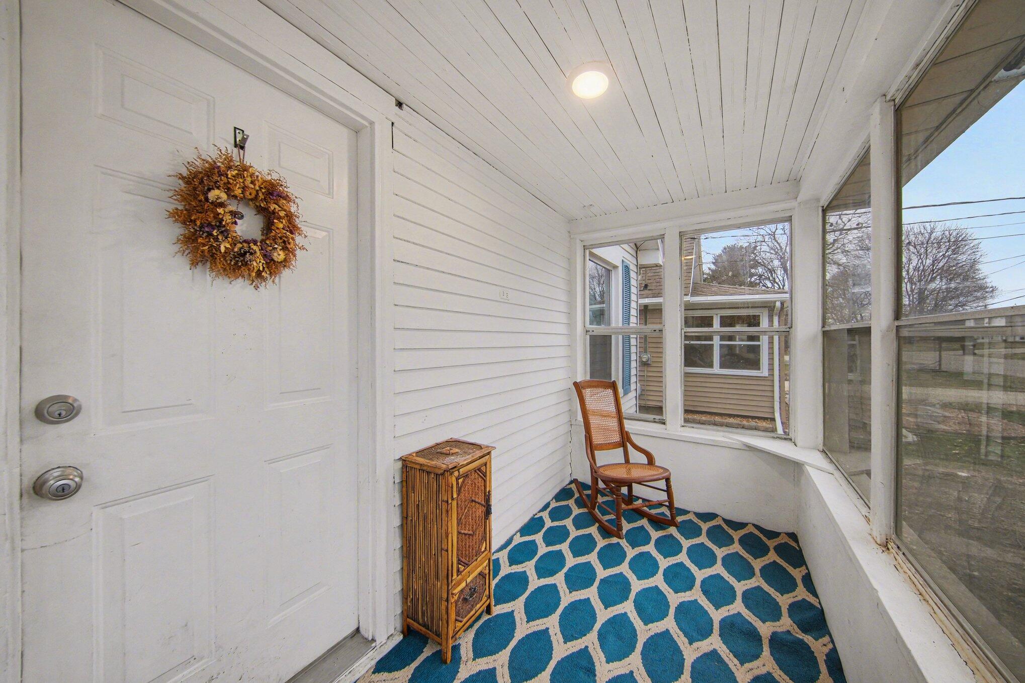 326 22nd Street Jackson, MI 49203 - Photo 3 of 22 326 22nd St, Jackson, MI 49203