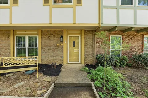 $260,000 | 306 Westview Terrace, Arlington, TX 76013