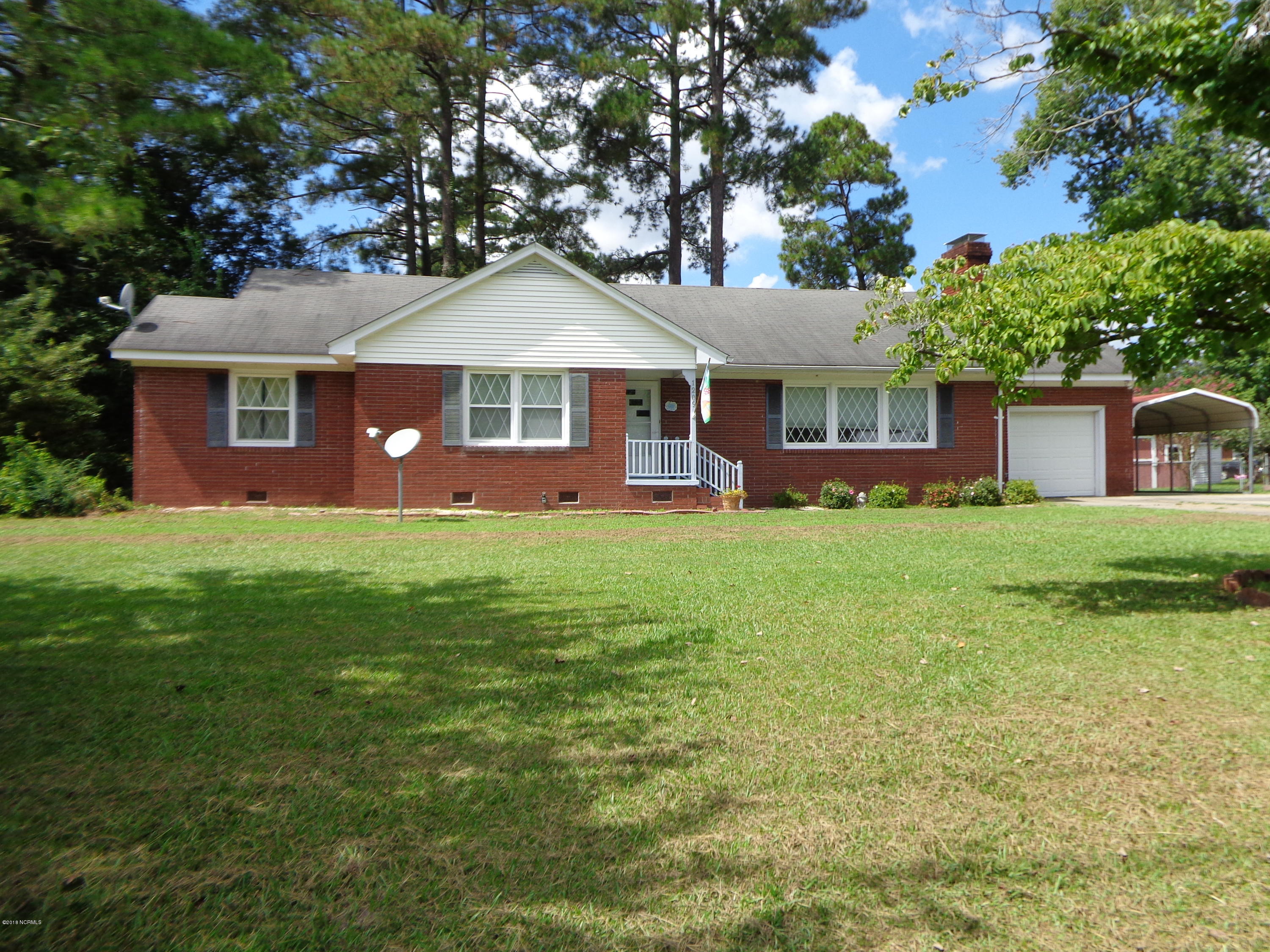 1209 Ruffin Terrace Kinston, NC 28504 - Photo 1 of 29 DSC05503