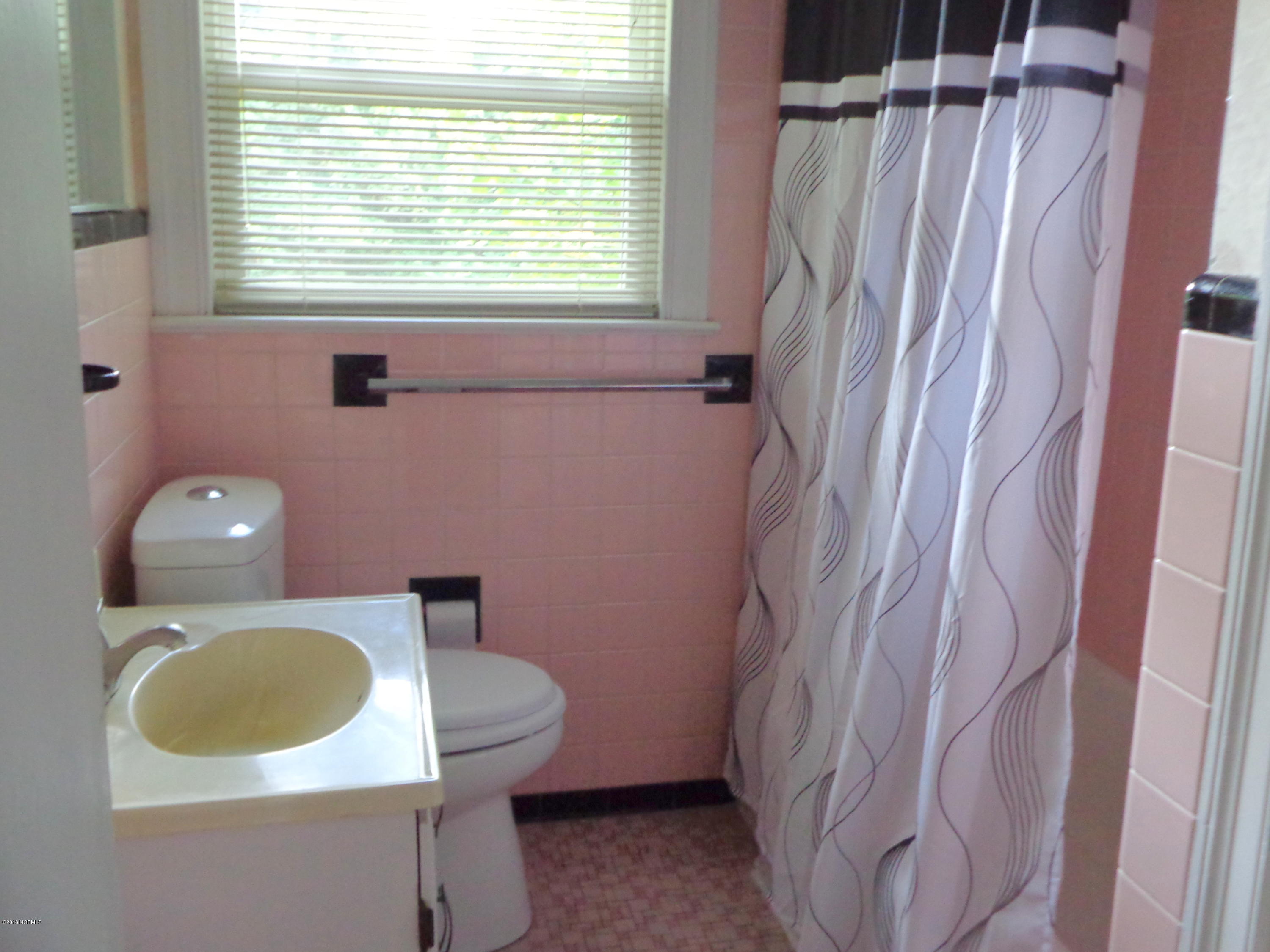 1209 Ruffin Terrace Kinston, NC 28504 - Photo 18 of 29 DSC05525