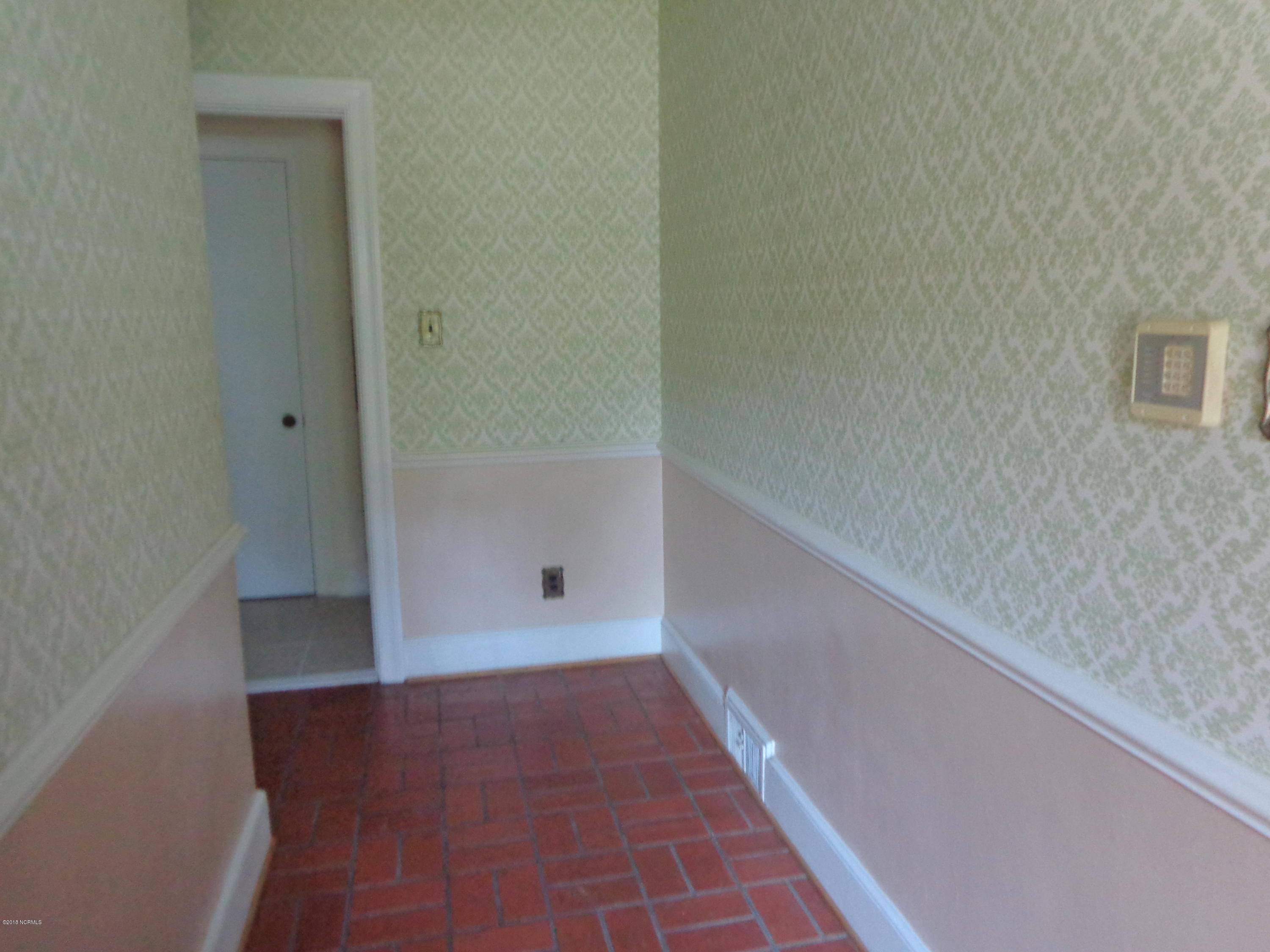 1209 Ruffin Terrace Kinston, NC 28504 - Photo 3 of 29 DSC05513