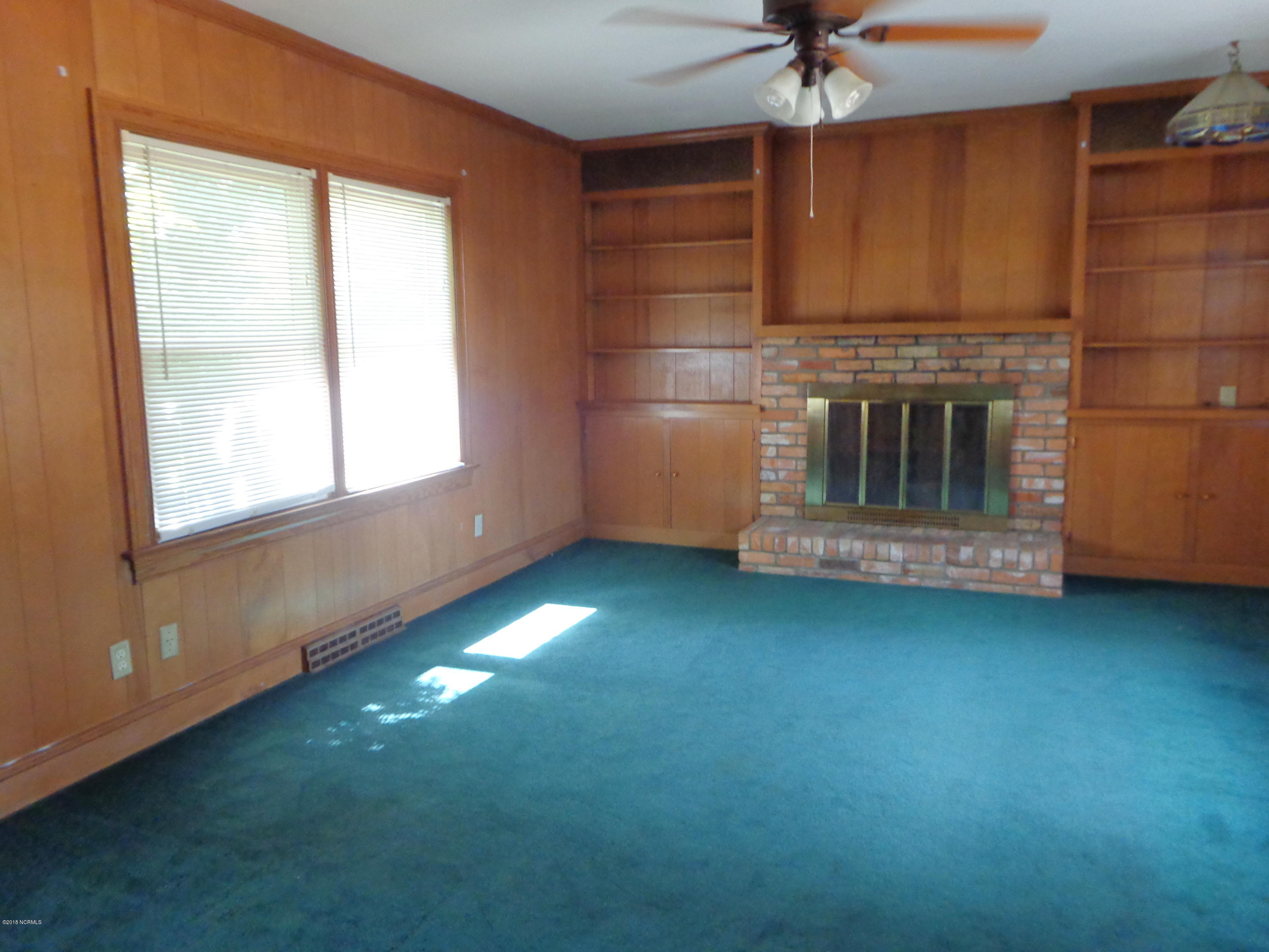1209 Ruffin Terrace Kinston, NC 28504 - Photo 8 of 29 DSC05519