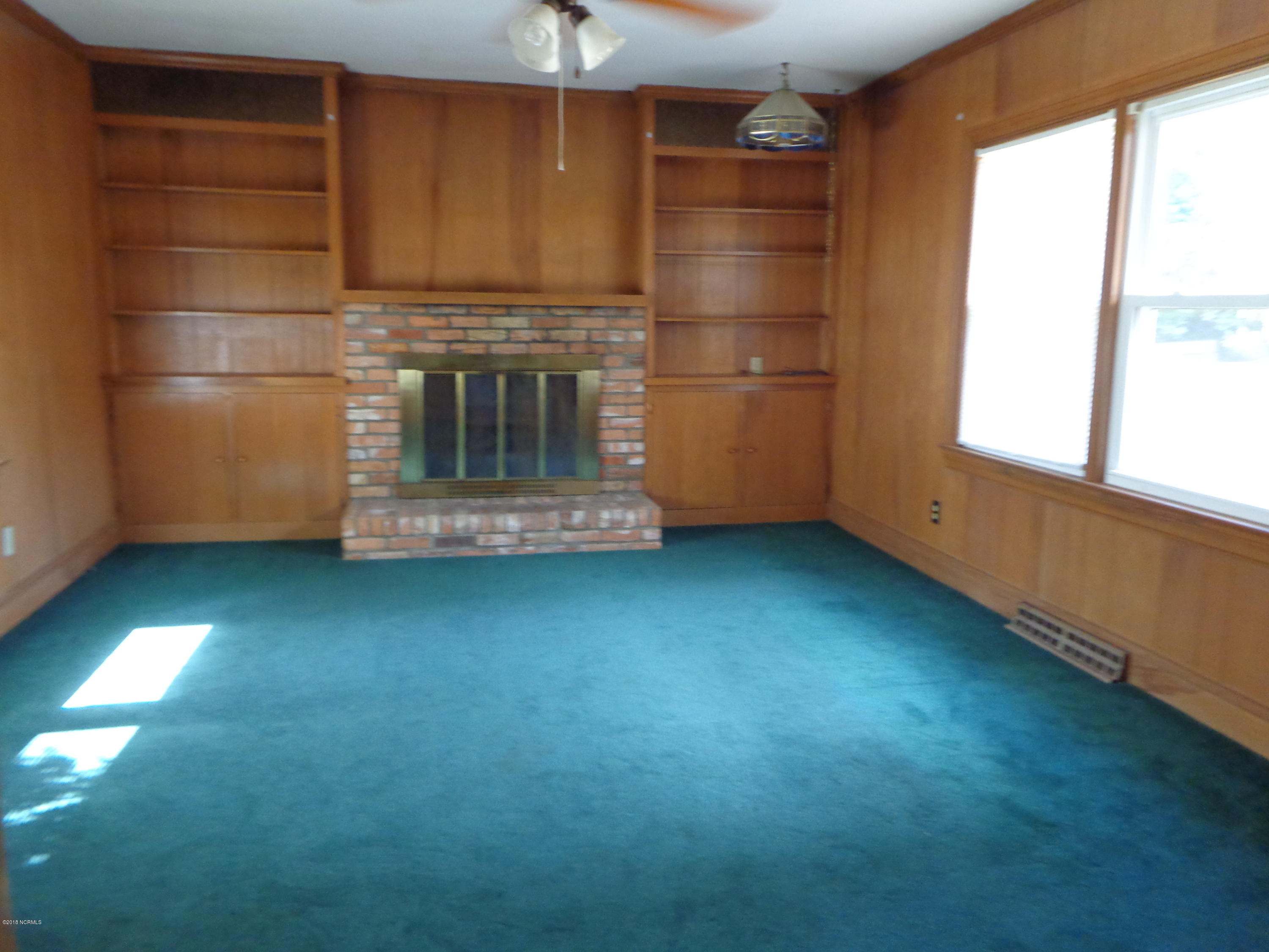 1209 Ruffin Terrace Kinston, NC 28504 - Photo 9 of 29 DSC05520