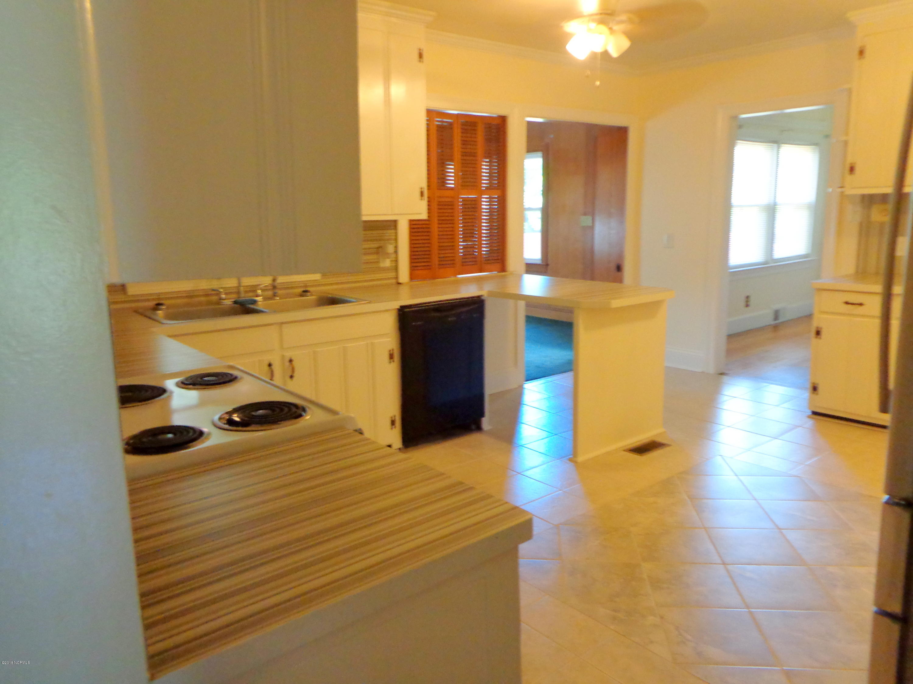 1209 Ruffin Terrace Kinston, NC 28504 - Photo 10 of 29 DSC05521