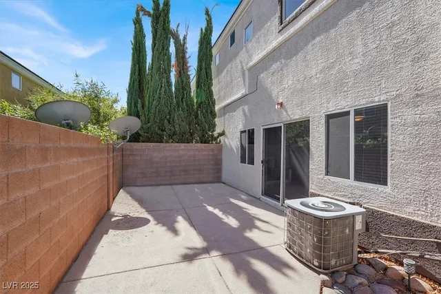 $1,805 | 9303 Gilcrease Avenue, Unit 1051, Las Vegas, NV 89149