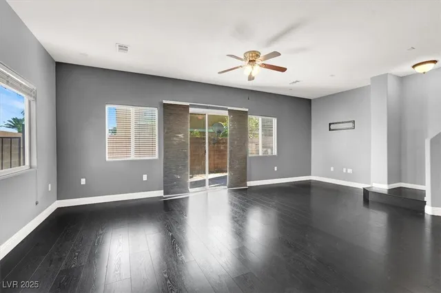 $1,805 | 9303 Gilcrease Avenue, Unit 1051, Las Vegas, NV 89149