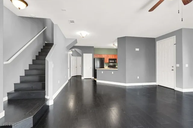 $1,805 | 9303 Gilcrease Avenue, Unit 1051, Las Vegas, NV 89149