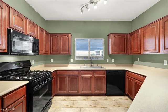 $1,805 | 9303 Gilcrease Avenue, Unit 1051, Las Vegas, NV 89149