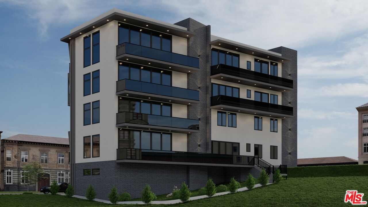 1900 Holmby Avenue Los Angeles, CA 90025 - Photo 4 of 8 a front view of residential building