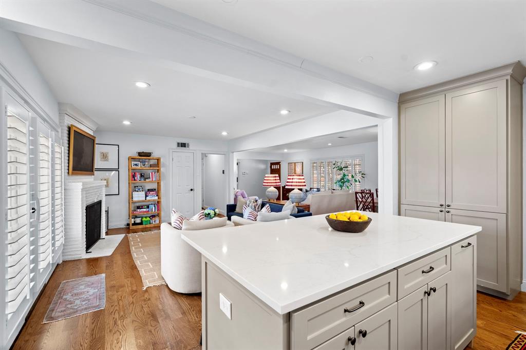 5322 Ridgelawn Drive Dallas, TX 75214 - Photo 13 of 30 a view of a living room and a kitchen