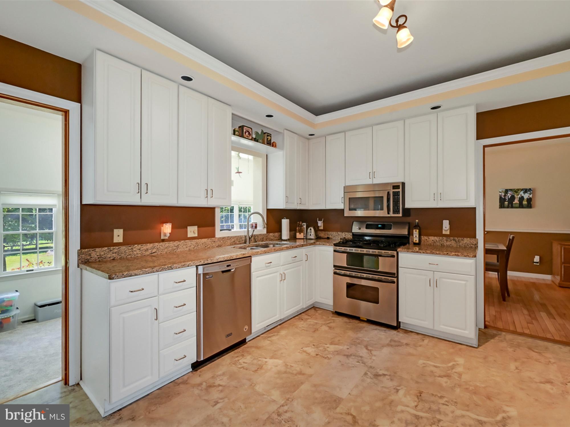 3194 Blue Rock Road Lancaster, PA 17603 - Photo 8 of 32