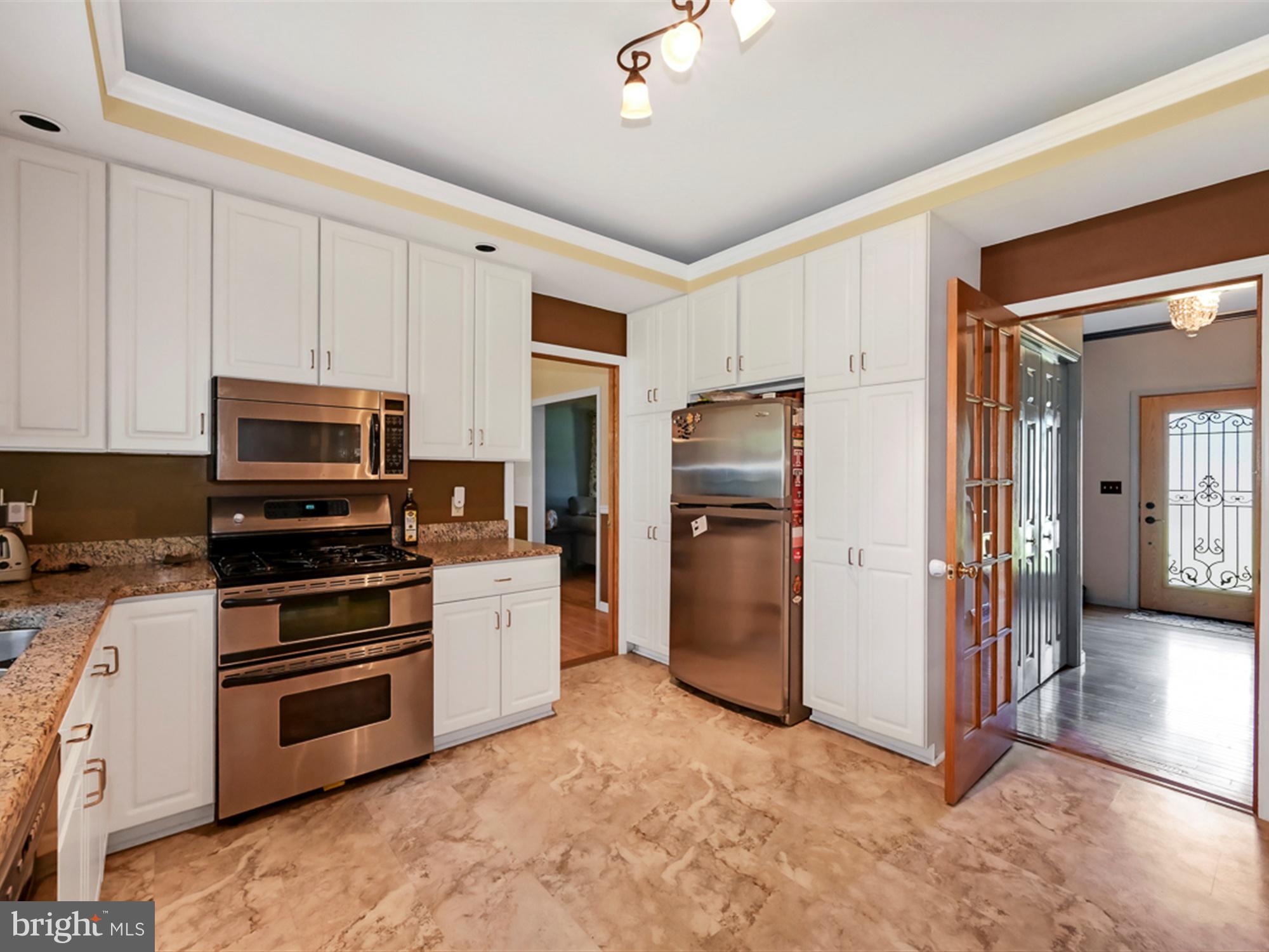 3194 Blue Rock Road Lancaster, PA 17603 - Photo 9 of 32