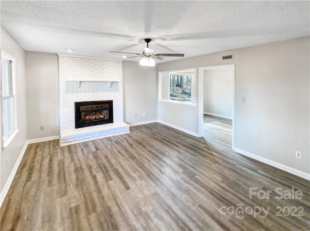 7206 Potter Road Waxhaw, NC 28173 - Photo 4 of 15 Gallery Image 4