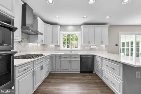 $950,000 | 10604 Glass Tumbler Path, Columbia, MD 21044