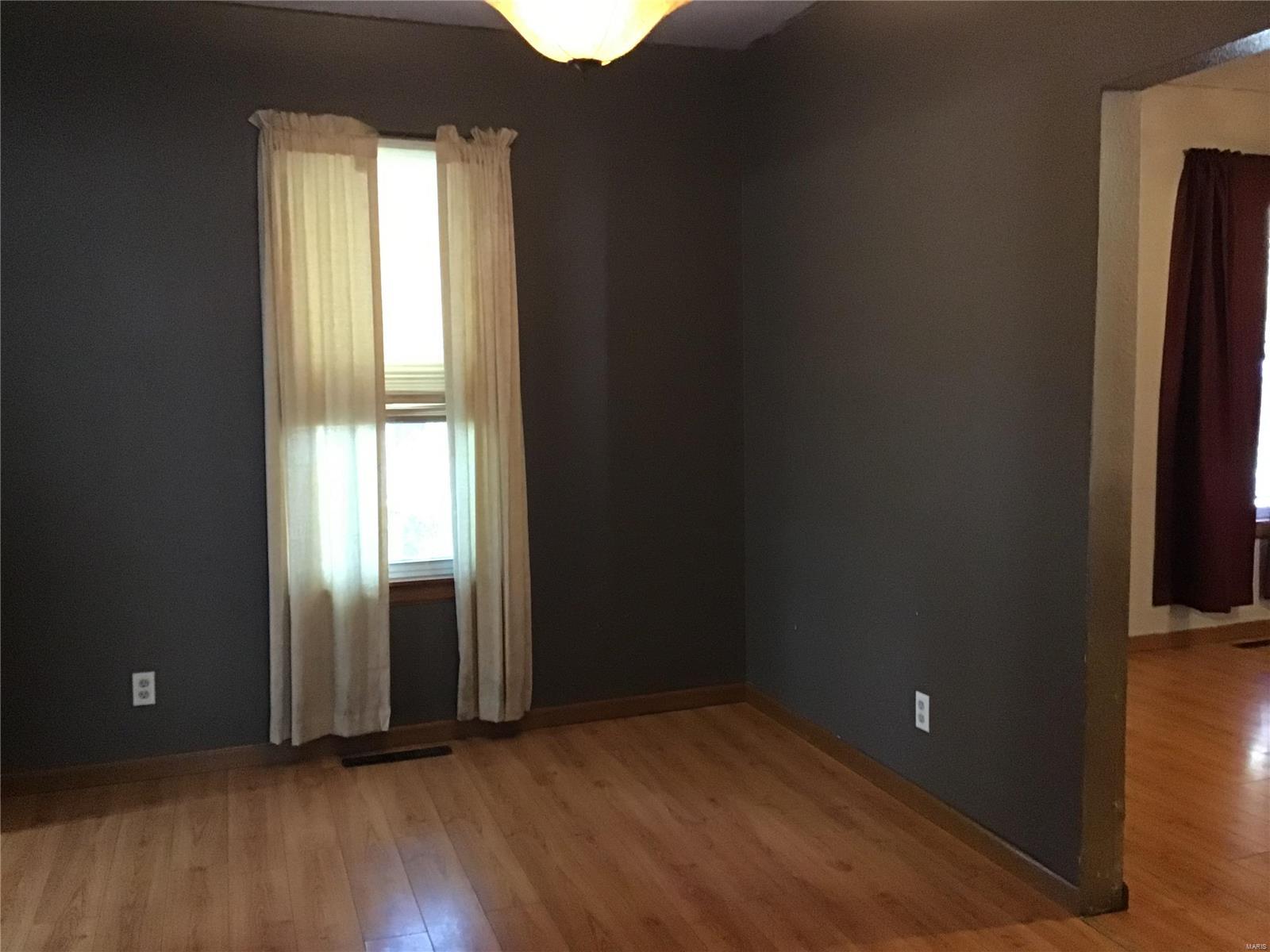305 Maple Lane Chester, IL 62233 - Photo 16 of 68 Gallery Image 16