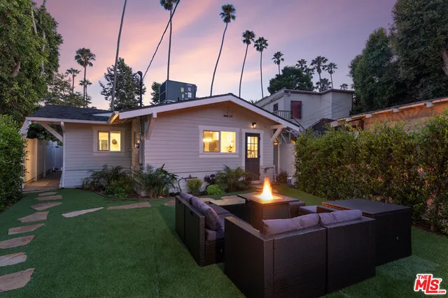 $1,799,000 | 2616 Abbot Kinney Boulevard, Venice, CA 90291