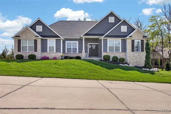 $1,250,000 | 6106 Knights Table Court, St. Charles, MO 63304