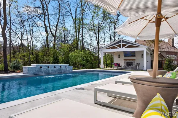 $1,250,000 | 6106 Knights Table Court, St. Charles, MO 63304