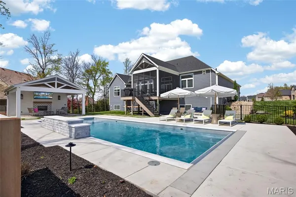 $1,250,000 | 6106 Knights Table Court, St. Charles, MO 63304