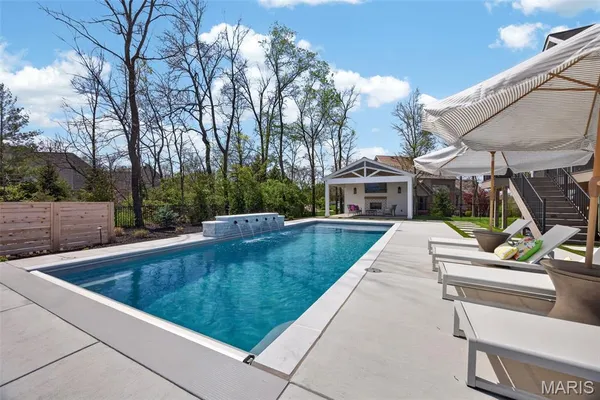 $1,250,000 | 6106 Knights Table Court, St. Charles, MO 63304