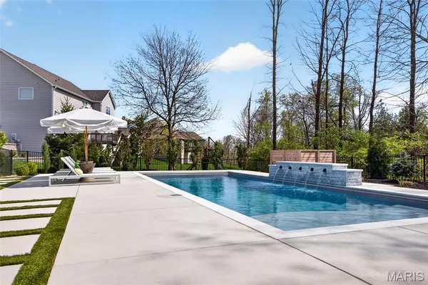 $1,250,000 | 6106 Knights Table Court, St. Charles, MO 63304